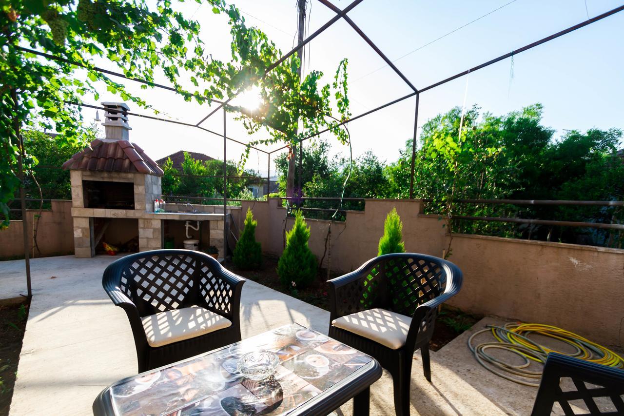 Petkovic Accommodation Tivat Exterior foto