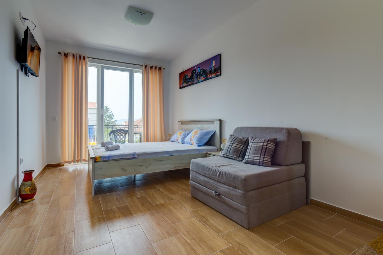 Petkovic Accommodation Tivat Exterior foto
